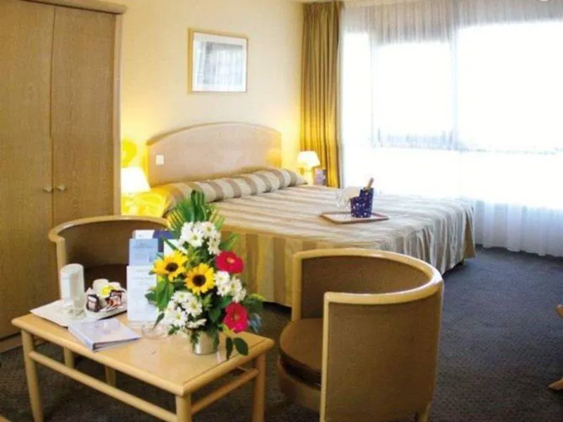 Le Parisis - Paris Tour Eiffel Hotel 4*,